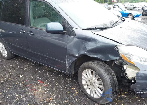 2010 Toyota Sienna Xle from USA, damaged, VIN 5TDDK4CC9AS031528